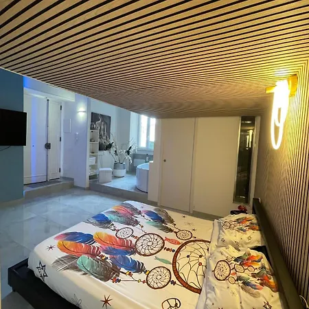 Charm E Chic Appartamento Napoli
